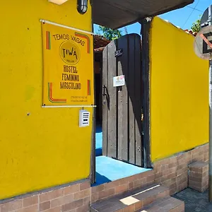 Tiwa 24h Hostal